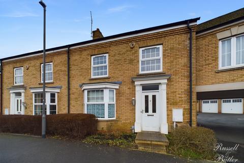 3 bedroom terraced house to rent, Whitehead Way, Buckingham