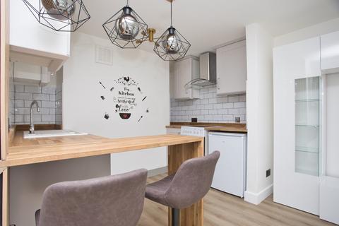 1 bedroom flat for sale, Cheriton Road, Folkestone, CT20