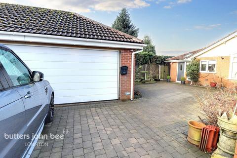 3 bedroom detached bungalow for sale, Fernhurst Grove, Stoke-On-Trent