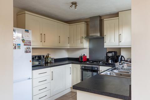 3 bedroom townhouse for sale, Pine Gardens, Horley, Surrey, RH6