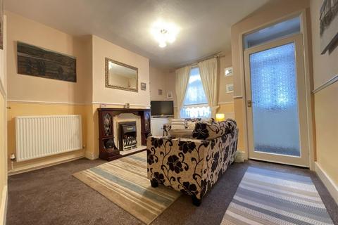 2 bedroom house for sale, Nelson Street, Scarborough