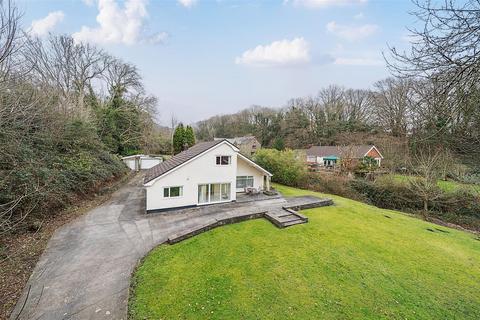 4 bedroom detached house for sale, Dandorlan Road, Burry Port