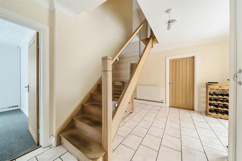 4 bedroom detached house for sale, Dandorlan Road, Burry Port