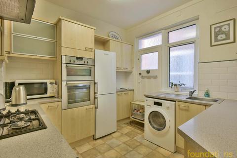 2 bedroom ground floor flat for sale, Cantelupe Road, Bexhill-on-Sea, TN40