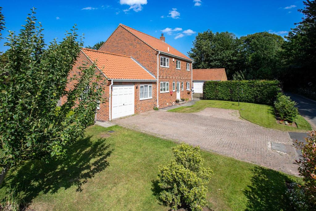 4 The Beeches - Externals-M94 A6035.jpg