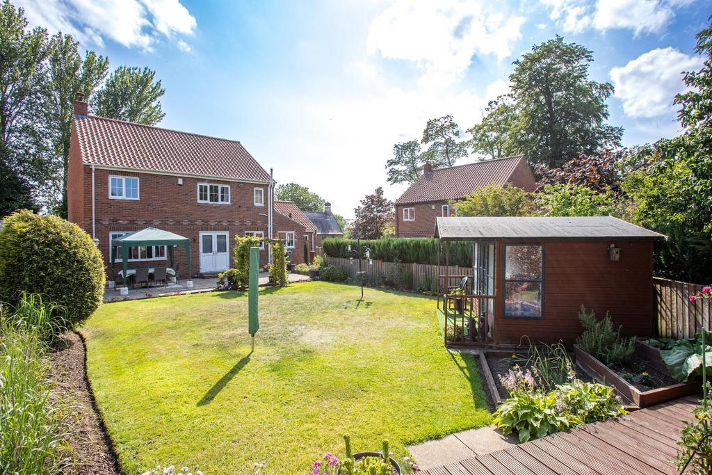 4 The Beeches - Externals-M94 A6063.jpg