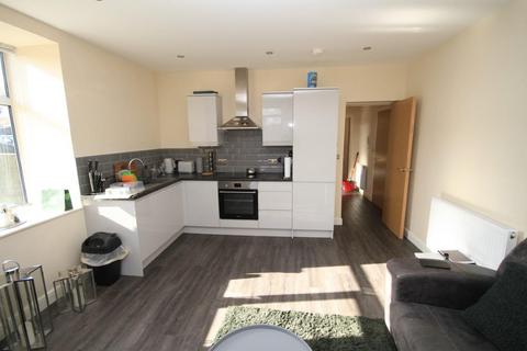 1 bedroom apartment to rent, High Street, Idle, Bradford