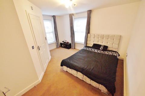 2 bedroom apartment for sale, St. Helens Mews, Brentwood, Essex, CM14