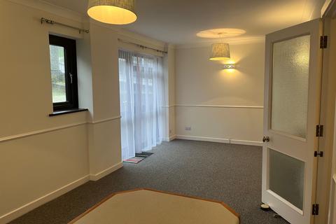 2 bedroom flat to rent, Flat , Taymouth House,  Harold Street, Dover