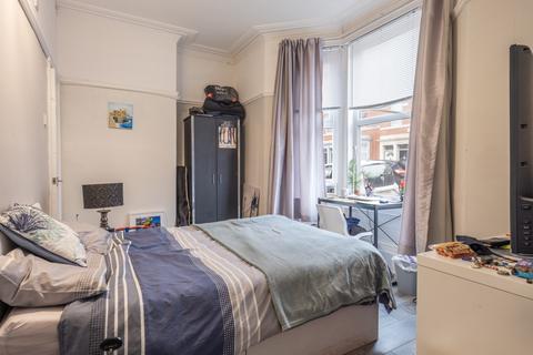 3 bedroom ground floor flat to rent, Tavistock Road, Newcastle Upon Tyne NE2