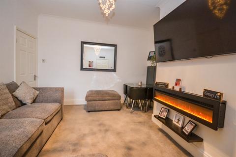 2 bedroom flat for sale, East View, Wideopen