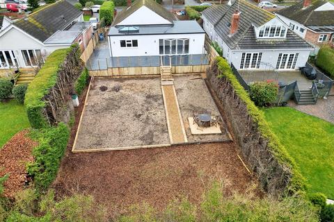 3 bedroom detached bungalow for sale, Borrow Road, Lowestoft