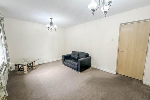 2 bedroom flat to rent, Neptune Square