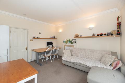 2 bedroom apartment for sale, Beaufort Street, London, SW3