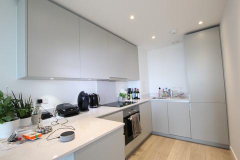 1 bedroom apartment for sale, Saffron Central Square, London CR0