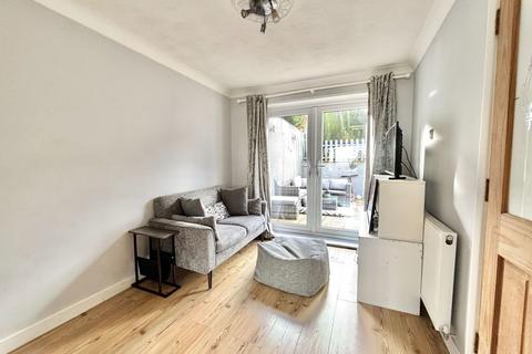 6 Bowland Close, Paignton, TQ4 7RT