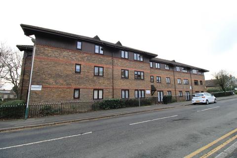 1 bedroom ground floor flat for sale, Waldegrave Gardens, Upminster RM14