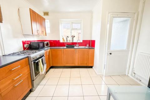 3 bedroom end of terrace house for sale, Connaught Road, Bristol