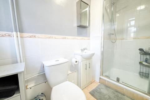 3 bedroom end of terrace house for sale, Connaught Road, Bristol