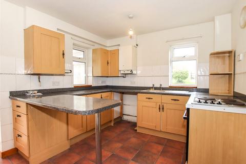 15 Blackthorn Close, Pennington, Lymington, SO41 8AY