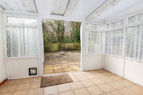 15 Blackthorn Close, Pennington, Lymington, SO41 8AY