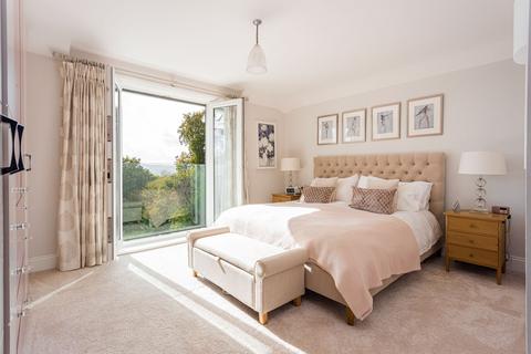 Mount Pleasant Cansiron Lane, Ashurst Wood, East Grinstead, RH19 3SF
