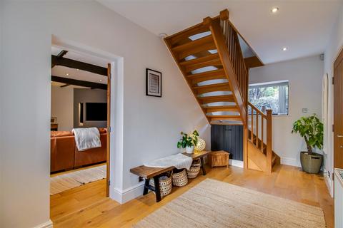 4 bedroom cottage for sale, School Hill, Wakefield WF2