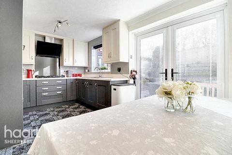 57 Appleford Drive, Minster On Sea, Sheerness, ME12 2TB