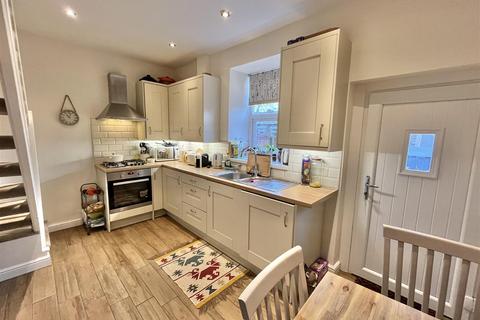 2 bedroom end of terrace house for sale, Kershaw Street, Glossop