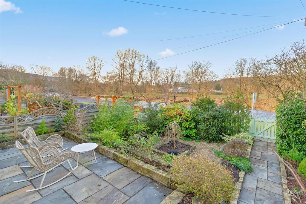 Front Garden.jpg