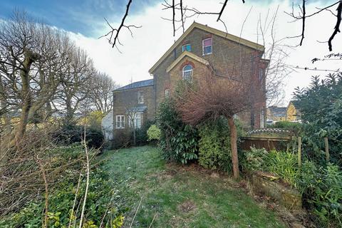 5 bedroom end of terrace house for sale, Gladstone Road, Walmer, Deal, CT14