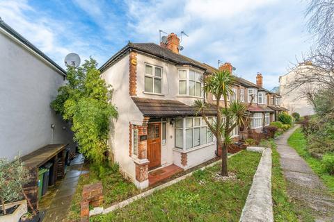 3 bedroom terraced house for sale, Annsworthy Crescent, South Norwood, London, SE25