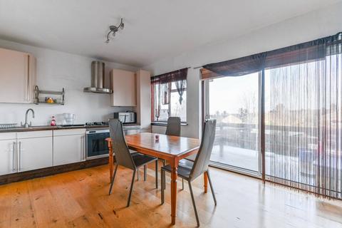 3 bedroom terraced house for sale, Annsworthy Crescent, South Norwood, London, SE25