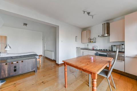 3 bedroom terraced house for sale, Annsworthy Crescent, South Norwood, London, SE25