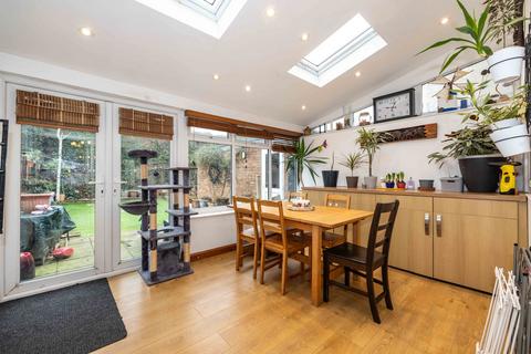 3 bedroom semi-detached house for sale, Grasmere Road, Kennington, TN24