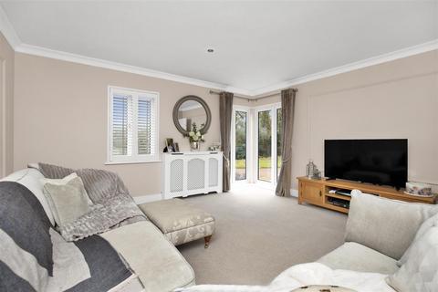 36 Brick Lane, Slinfold, Horsham, RH13 0BE
