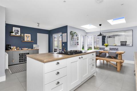 36 Brick Lane, Slinfold, Horsham, RH13 0BE