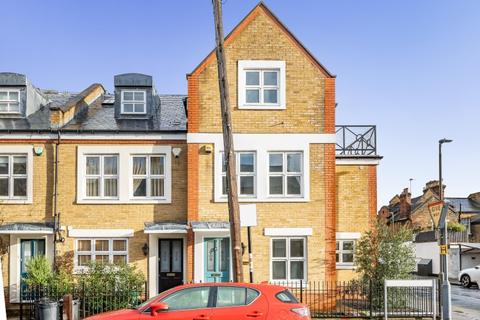 5 bedroom house to rent, Tennyson Street Battersea SW8