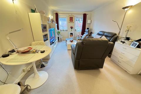 1 bedroom retirement property for sale, Bellingham Lane, Rayleigh