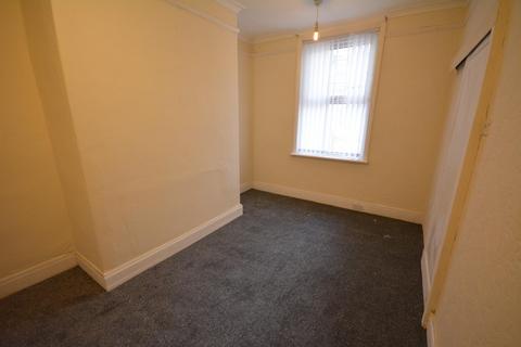 3 bedroom terraced house to rent, Redworth Road, Shildon