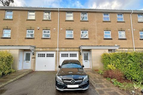 3 bedroom townhouse to rent, Cromwell Close, Bromley, Kent, BR2