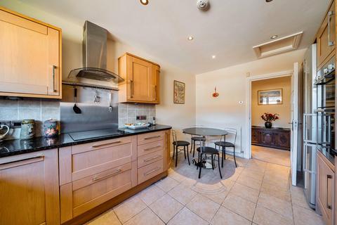 3 bedroom flat for sale, Chislehurst Road, Chislehurst, Bromley, BR7