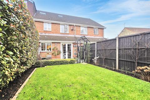 29 Barton Close, Knaphill, Woking, GU21 2FD