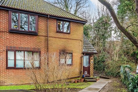 2 bedroom maisonette for sale, Limeway Terrace, Dorking, Surrey, RH4