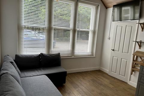 1 bedroom flat to rent, The Oak, Bristol BS9