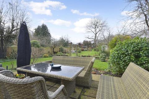 4 bedroom detached house for sale, Stonebridge Fields, Shalford, Guildford