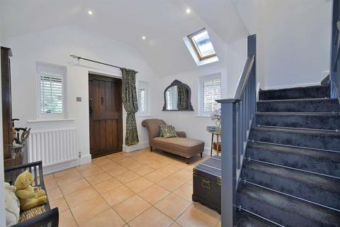 4 bedroom detached house for sale, Stonebridge Fields, Shalford, Guildford