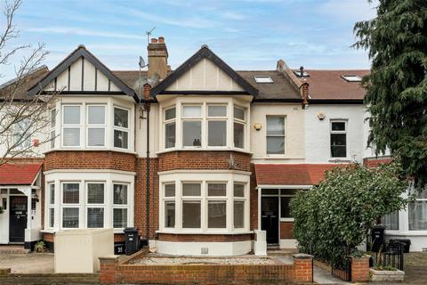 4 bedroom terraced house to rent, Windsor Road, Wanstead