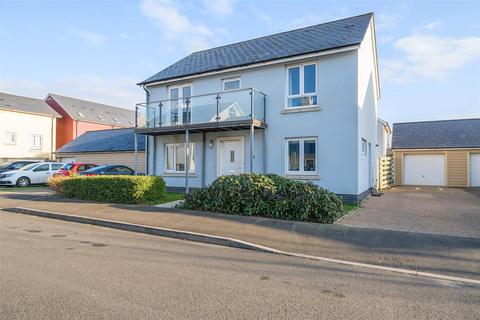 4 bedroom detached house for sale, Cefn Padrig, Llanelli