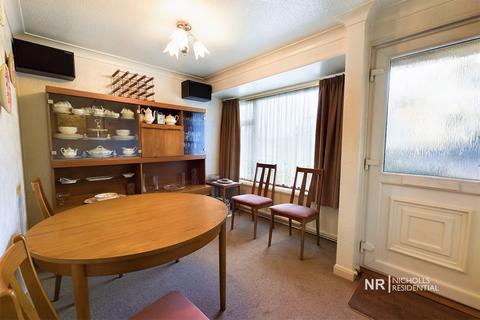 65a Leatherhead Road, Chessington, KT9 2HP